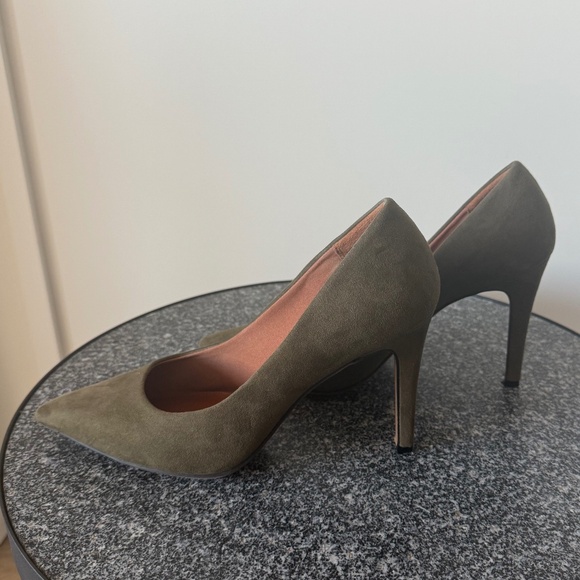 Christian Siriano Suede Pumps - Olive - Picture 3 of 4